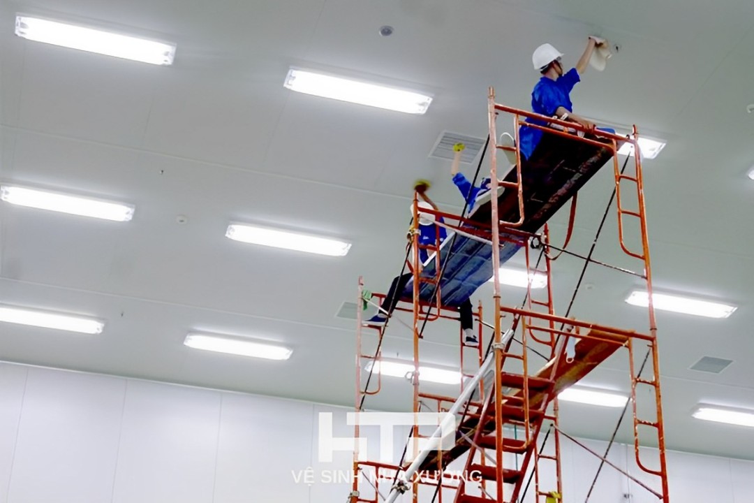 Dịch vụ vệ sinh mạng nhện nhà xưởng