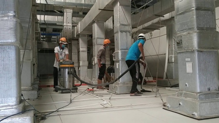 Đội ngũ nhân sự giỏi chuyên môn và nghiệp vụ, cam kết vệ sinh nhanh, hiệu quả