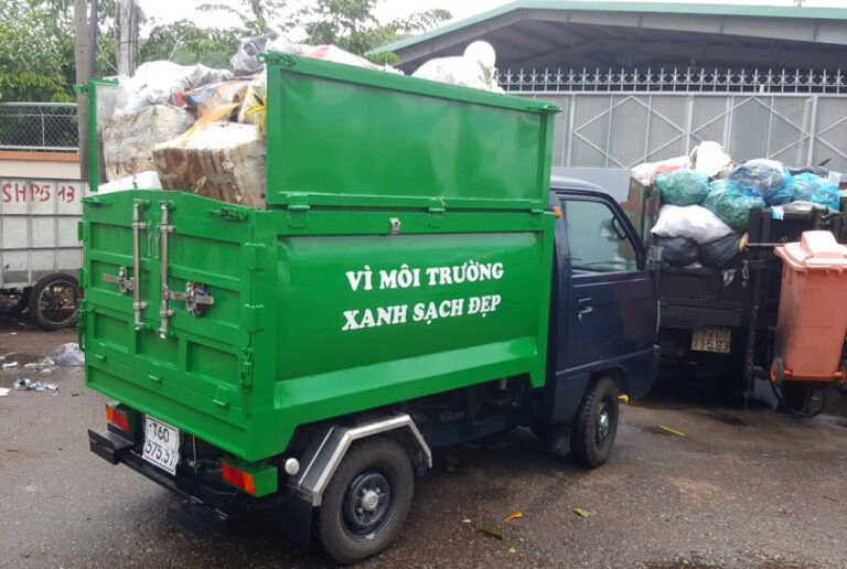 Thu gom rác thải công nghiệp - Bảng giá xử lý mới nhất tại TPHCM